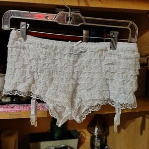 ❤️Be Wicked🩷BUY 1 GET 1 FREE❤️Lace Garter Panties Sz L